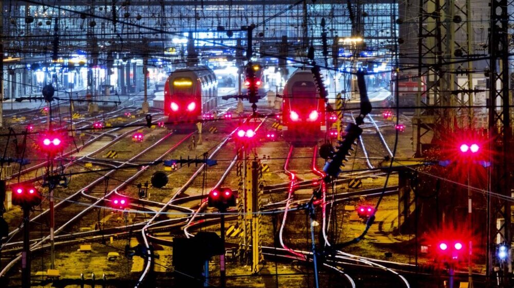 Počinje štrajk mašinovođa u Nemačkoj: Šest dana može da košta do 100 miliona evra dnevno 1