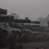 U izraelskim vazdušnim udarima pogođena periferija Damaska 6