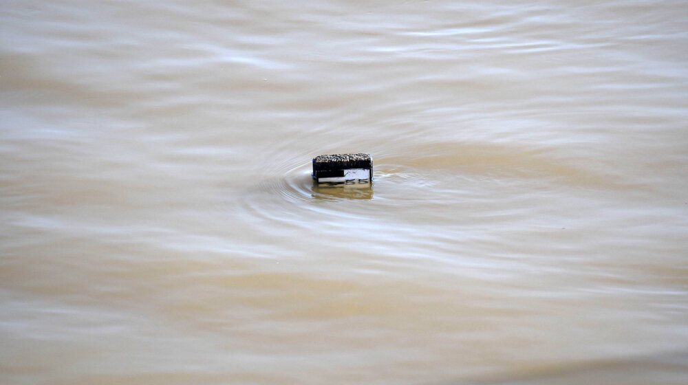 Akcija progresivne Vojvodine: Ministarstvo saobraćaja da kaže šta rade nakon izlivanja 1000 tona mineralnog đubriva u Dunav 1