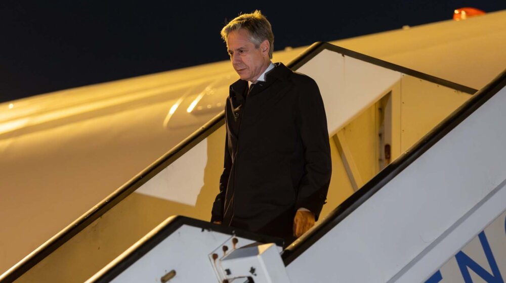 Hitno prizemljen Blinkenov avion, do Brisela morao autom 1