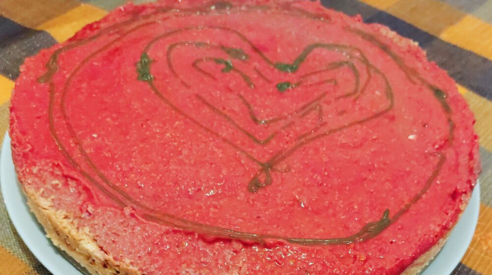 Vege recept: Veganska keks torta sa malinama 1