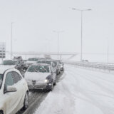 AMSS: Otežana vožnja na putevima Srbije zbog snega i hladnog vremena 11