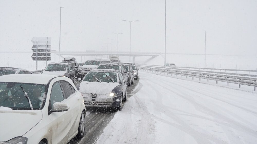 Putevi Srbije: Do pet centimetara snega oko Ivanjice, prohodni prilazi turističkim centrima 1