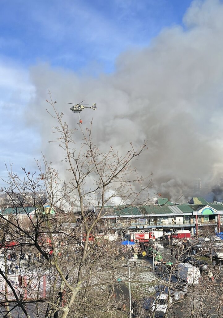Lokalizovan požar u Bloku 70, vazduh u Beogradu zagađen (FOTO/VIDEO) 2