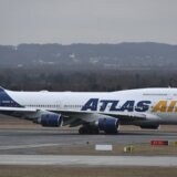 (VIDEO) Zastrašujući trenutak kako se avion Boeing 747 zapalio usred leta 1