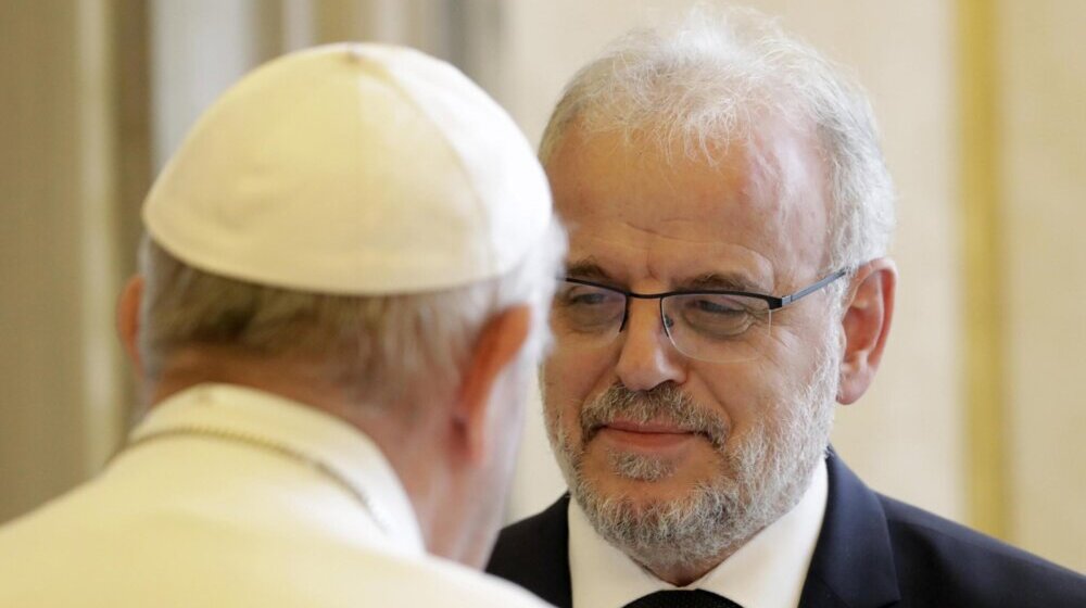 Džaferi preuzeo od Kovačevskog funkciju premijera Severne Makedonije 1