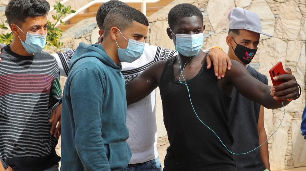 Priliv migranata u Španiju prošle godine povećan za 82 odsto u odnosu na 2022. 1