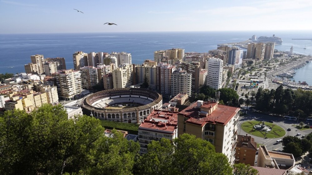 Za španski turizam 2023. najverovatnije rekordna: Turisti u Španiji do decembra potrošili 101 milijardu evra 1