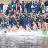 Čak 111 plivača i plivačica na Bogojavljanje u Kragujevcu 7