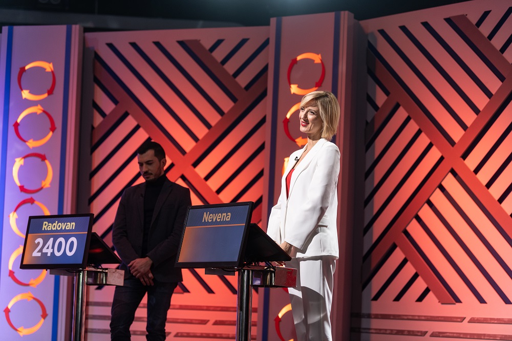 TV lica Nove u kvizu „Totalni obrt“ prikupila novac za ranjene u Duboni i Malom Orašju 3 TV lica Nove u kvizu „Totalni obrt“ prikupila novac za ranjene u Duboni i Malom Orašju 2