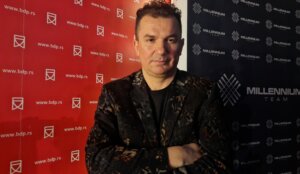 Dobitnik nagrade "Beogradski pobednik" za najbolji roman 2025. godine Enes Halilović, nagrađen za delo "Bekos", izjavio je danas da je uloga umetnosti da uvek bude uz nesrećne i izrazio nadu da će njegov roman podstaći čitaoce da razmišljaju o onima kojima je potrebna pažnja.