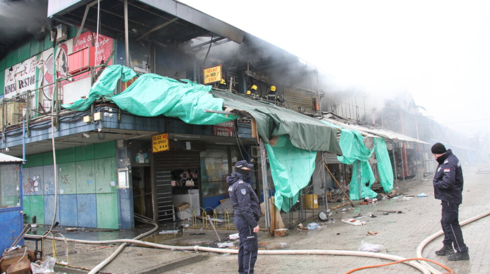 Reporter Danasa u Bloku 70: Da li drugi požar u Tržnom centru na Novom Beogradu znači da više nećemo ići "kod Kineza"? (FOTO) 1