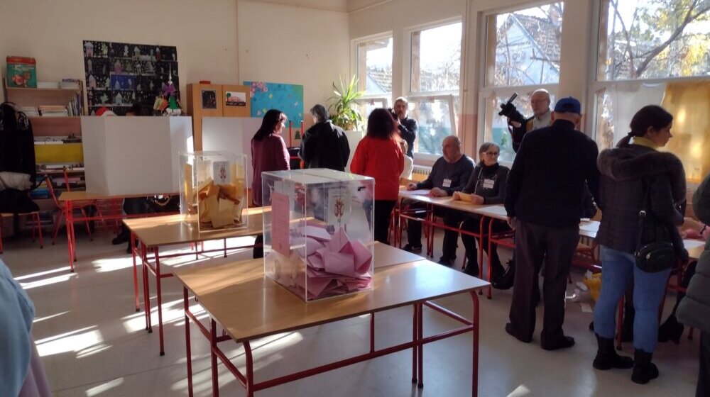 U Kragujevcu 2.647 „prekobrojnih” birača: Ivan Dubljanin (DS) 1