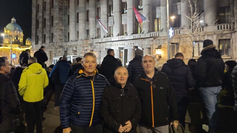 Ovo je poslednja demokratska linija odbrane Srbije kao države: Poruka Kragujevčana sa protesta u Beogradu 1