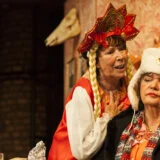 Kafa i cigarete i Lažljivica: Atelje 212 slavi dva jubileja predstava 7