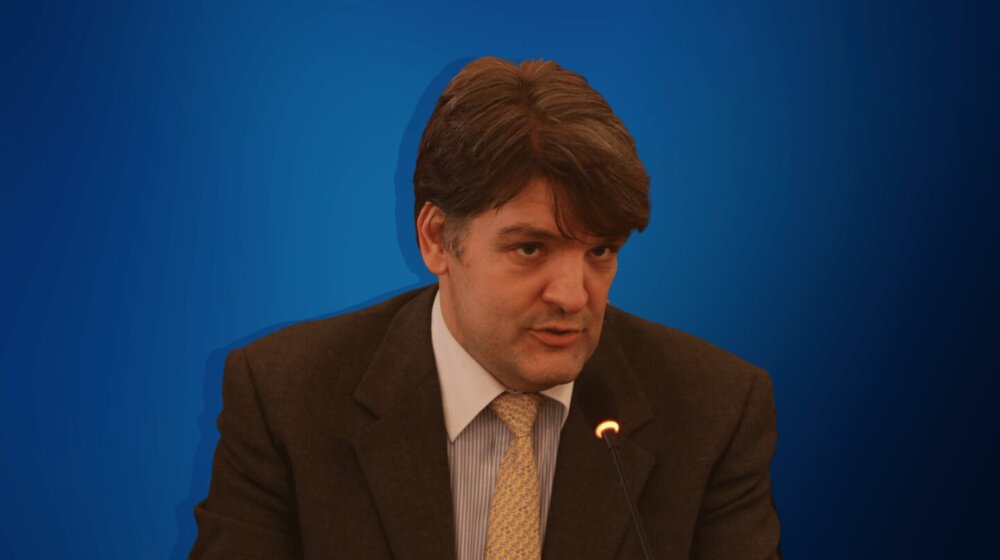 Zna gde mu je mesto kad je frka: Ko je Nikola Mijailović, operski pevač koji je dao ostavku na funkciju direktora Opere? 1