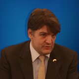 Zna gde mu je mesto kad je frka: Ko je Nikola Mijailović, operski pevač koji je dao ostavku na funkciju direktora Opere? 1