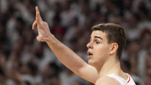 Prvi čovek Oklahome saopštio: Otkriven rak Nikoli Topiću 1