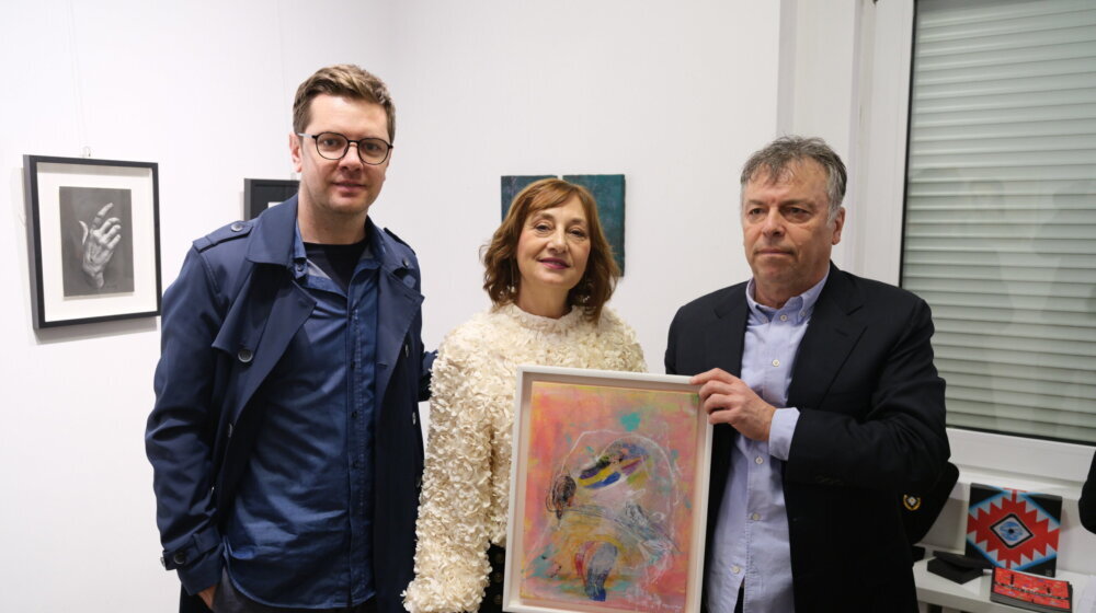 Humanitarna izložba u galeriji „Sanjaj” – Nele i Fondacija Mozzart za pomoć malom Andreju 1