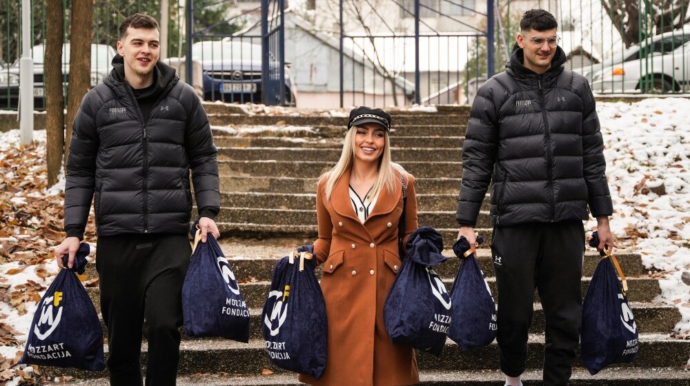 Paketići za decu širom Srbije: Fondacija Mozzart godinu započela podelom poklona za najmlađe 1