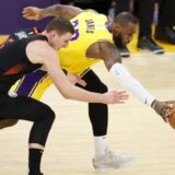 Nikola Jović u zagrljaju saigrača, i Erik Spolstra priznaje: Napreduje brže od očekivanog 3