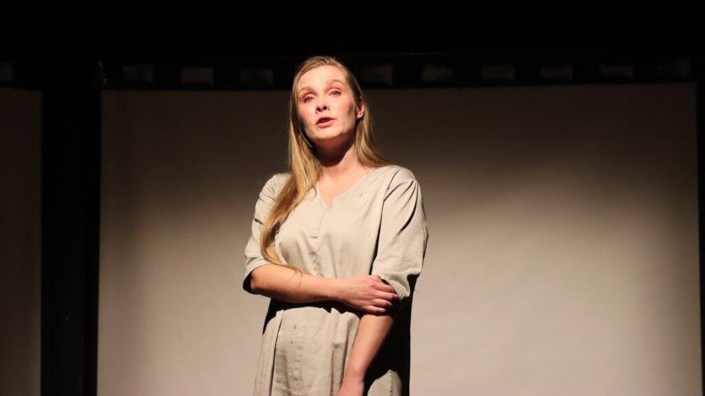 Tragična ljubavna priča Lide Barove koja je volela Gebelsa: Predstava "Film koji nisam snimila" gostuje u Bitef teatru 2 Tragična ljubavna priča Lide Barove koja je volela Gebelsa: Predstava "Film koji nisam snimila" gostuje u Bitef teatru 2