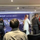Novinari nasrnuli na selektora posle ispadanja reprezentacije sa Azijskog kupa, obezbeđenje sprečilo fizički obračun (VIDEO) 1