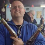 Prošlost na dlanu, nema šta nema - od dedine sablje do nemačkog šlema: Sajam kolekcionarstva i antikviteta u Kragujevcu (FOTO) 7