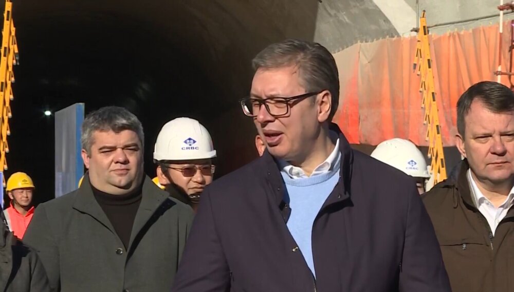 Vučić sagte, wie viele Kilometer Autobahnen gebaut werden, ebenso wie der Fruškogorsk-Korridor – wann die Wirtschaft enden wird.