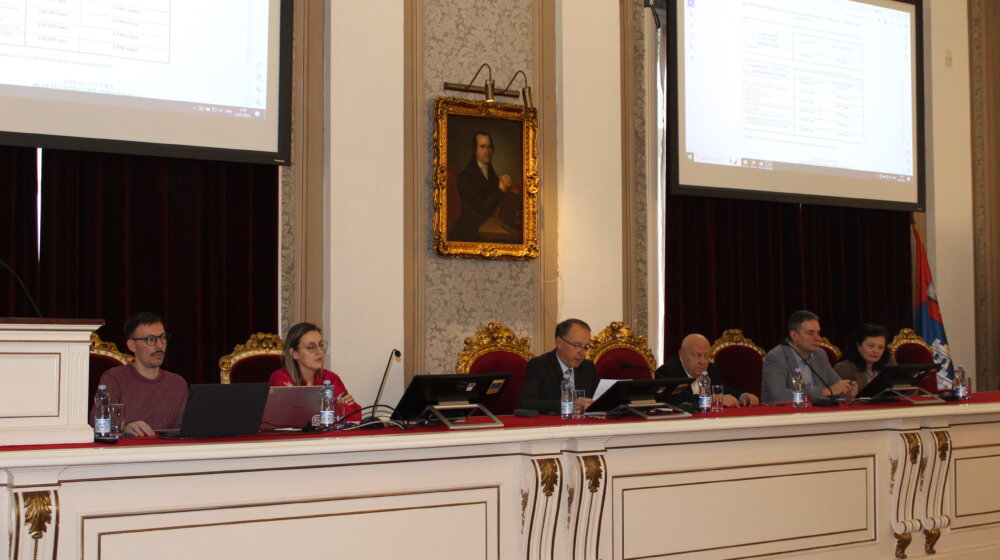 Senat Beogradskog univerziteta konačno zauzeo stav o upadu policije na Fakultet za specijalnu edukaciju i rehabilitaciju 1 Senat Beogradskog univerziteta konačno zauzeo stav o upadu policije na Fakultet za specijalnu edukaciju i rehabilitaciju 1