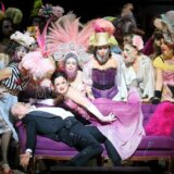 Srećan je onaj ko zaboravi: "Slepi miš" Johana Štrausa, "opereta svih opereta", u Bavarskoj državnoj operi 4