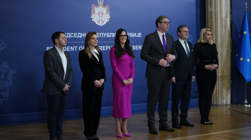 Vučić se sastao sa roditeljima dece obolelih od retkih bolesti: Prijemu prisustvovala i Tamara Vučić 1