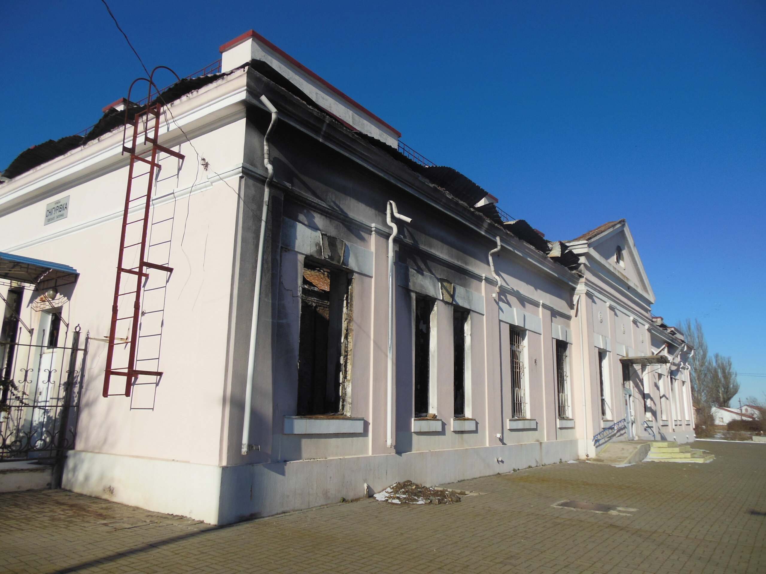 Reporter Danasa u Ukrajini: “Na frontu Rusi pucaju na nas neprekidno, nema predaha” (FOTO) 10 Reporter Danasa u Ukrajini: “Na frontu Rusi pucaju na nas neprekidno, nema predaha” (FOTO) 9