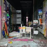 Napadnut Prajd info centar u Beogradu, kamera snimila počinioca (VIDEO) 5