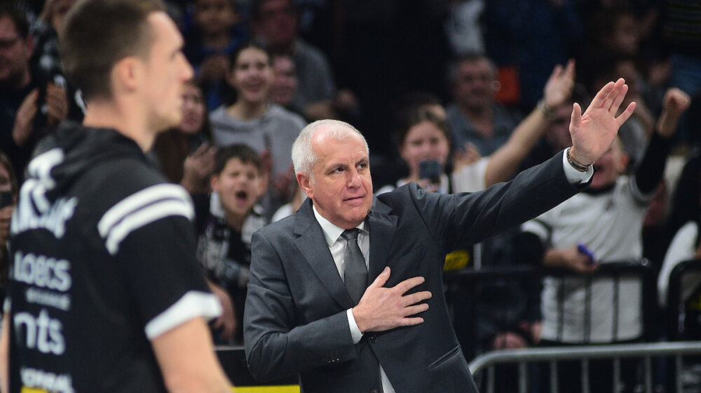 Željko Obradović objasnio kako je potpisao ugovor sa navijačima uoči duela sa Baskonijom: Nadam se da ćemo nastaviti da dižemo Partizan, cilj stalno mesto u Evroligi 1