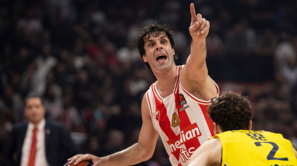 Zvezda bez pet igrača protiv Barselone 1