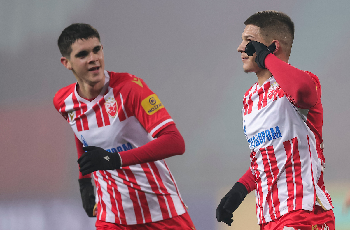 Stara dilema "kokoška ili jaje": Da li Crvena zvezda i Partizan baš moraju da prodaju (pre)mlade fudbalere? 2