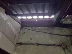 "Stanje je takvo da su i pacovi pocrkali": Pionir, jedna od najpoznatijih zgrada u Kragujevcu, propada od temelja do krova (FOTO) 12