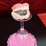 Kroz svoje mrtve bolje upoznajem(o) sebe: Nemogućnost poimanja smrti iz ugla živog posmatrača Dragane Nikoletić u Galeriji FLU 3