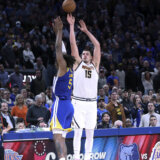 Centar koji daje trojke je suvo blago: Jokić se osamio na četvrtom mestu večne liste Denvera 6