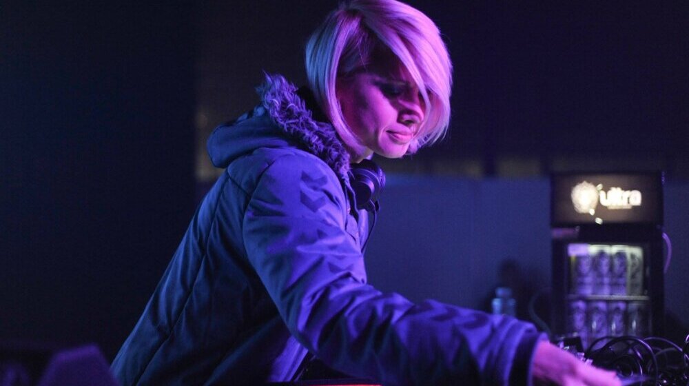 "Trčaću zauvek!": Psihološkinja Tijana Kabić noću nastupa kao di-džejka, a danju se nadmeće na maratonskim stazama 1