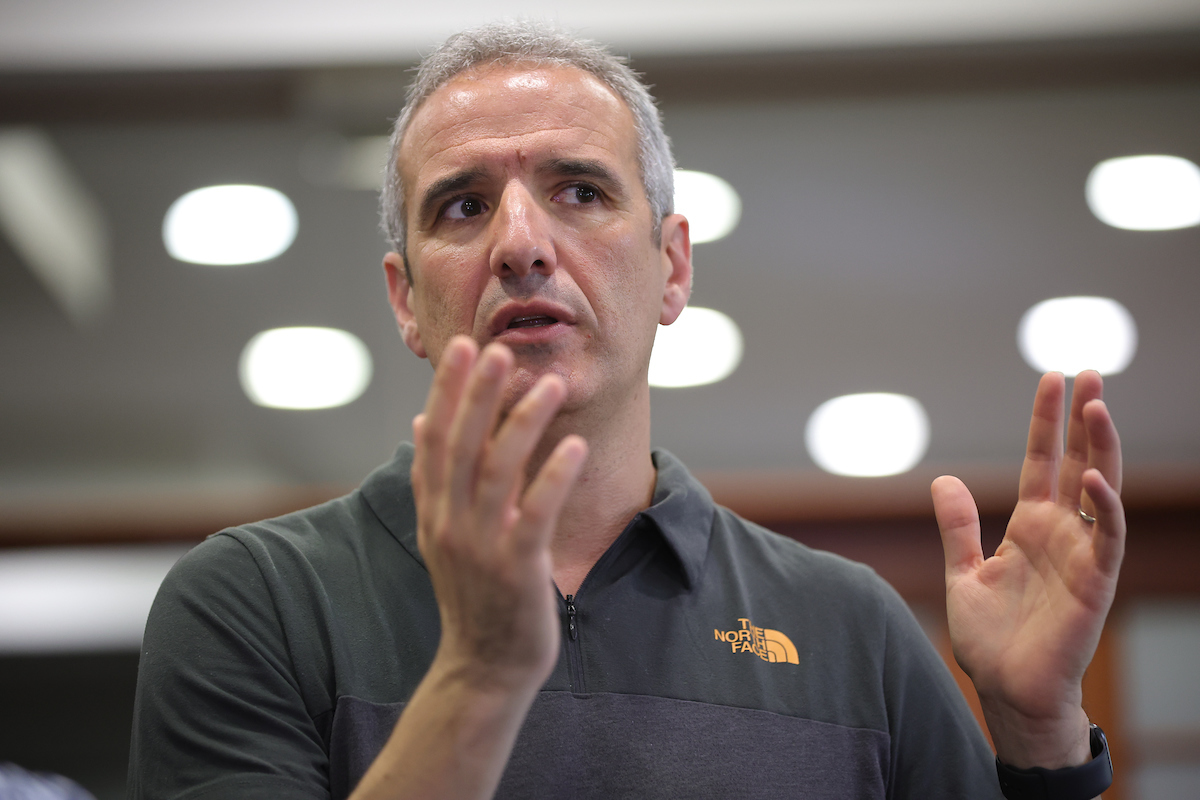 Rukometaši Srbije imaju složen zadatak na Evropskom prvenstvu koje danas počinje u Nemačkoj: Da li je vreme da selektor stranac opravda puno poverenje? 2