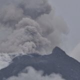 Više hiljada ljudi evakuisano u Indoneziji zbog erupcije vulkana 6