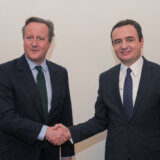 Ministar spoljnih poslova UK Kameron u Prištini: Ovde sam da učvrstim činjenicu da vas podržavamo (VIDEO) 14