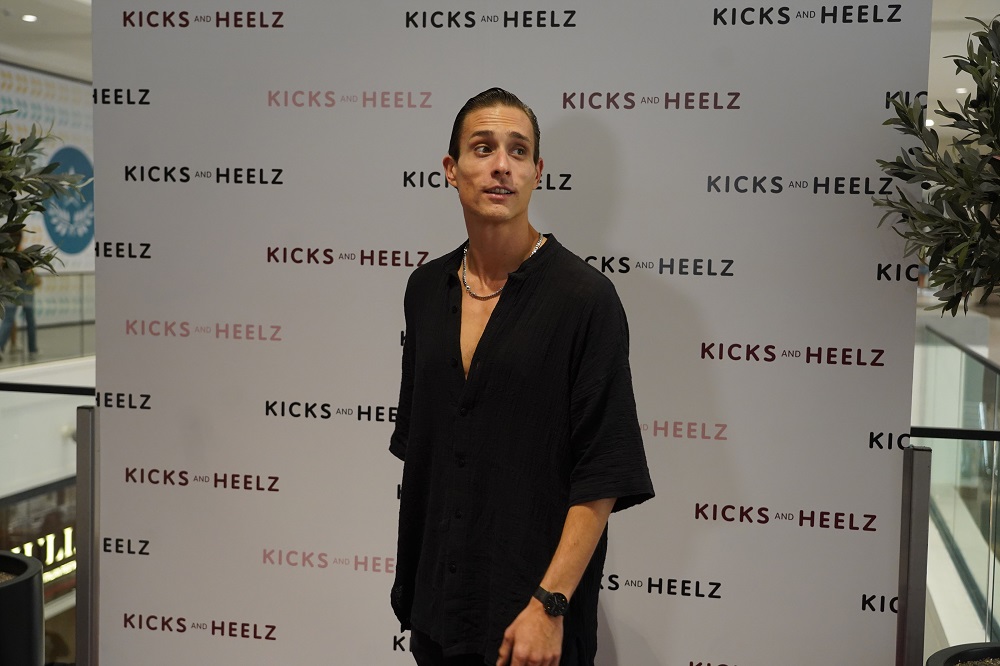 Pesma za Evroviziju 2024: Poznato koji glumac će voditi program uz Draganu Kosjerinu 2 Pesma za Evroviziju 2024: Poznato koji glumac će voditi program uz Draganu Kosjerinu 1