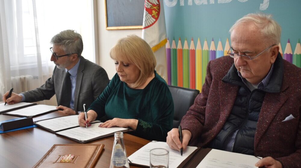 Likovni konkurs za osnovce "Idemo u Pariz, Srećko i Friž te vode na Olimpijske igre!" 1