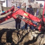 "Kako to struja i voda zajedno? Oni žele da mi poginemo?": Opet problemi sa kopanjem u Vojničkoj ulici u Zaječaru 6