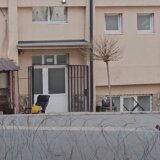 KFOR se povukao sa položaja kod zgrade opštine Leposavić 5