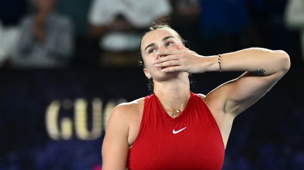 Arina Sabalenka bez izgubljenog seta do finala, za odbranu trofeja protiv Kineskinje Kinven Ženg 1