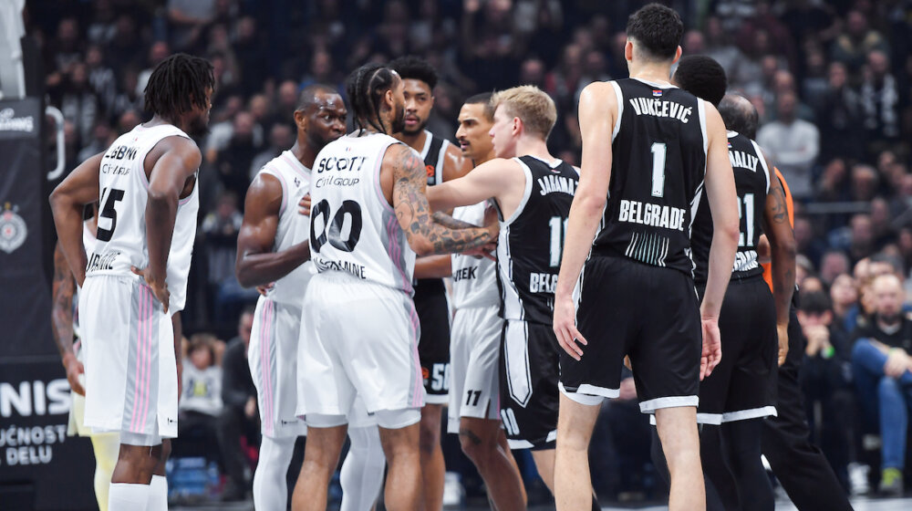 Crno-beli neće ostati bez MTS-a na poleđini dresa, to je samo gluva telefonija: Kako Partizan legne na rudu kad jedan poziv promeni sve? 1